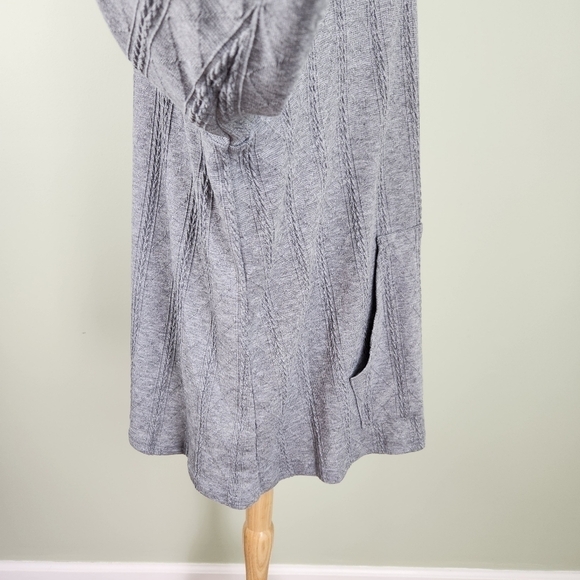 Dezsed Grey top sz 4X oversized plus size - Picture 5 of 8